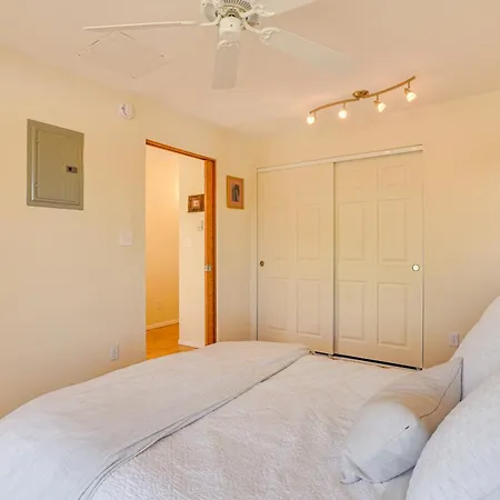 Modern Desert Loft W/ Fireplace! Holiday home Santa Fe