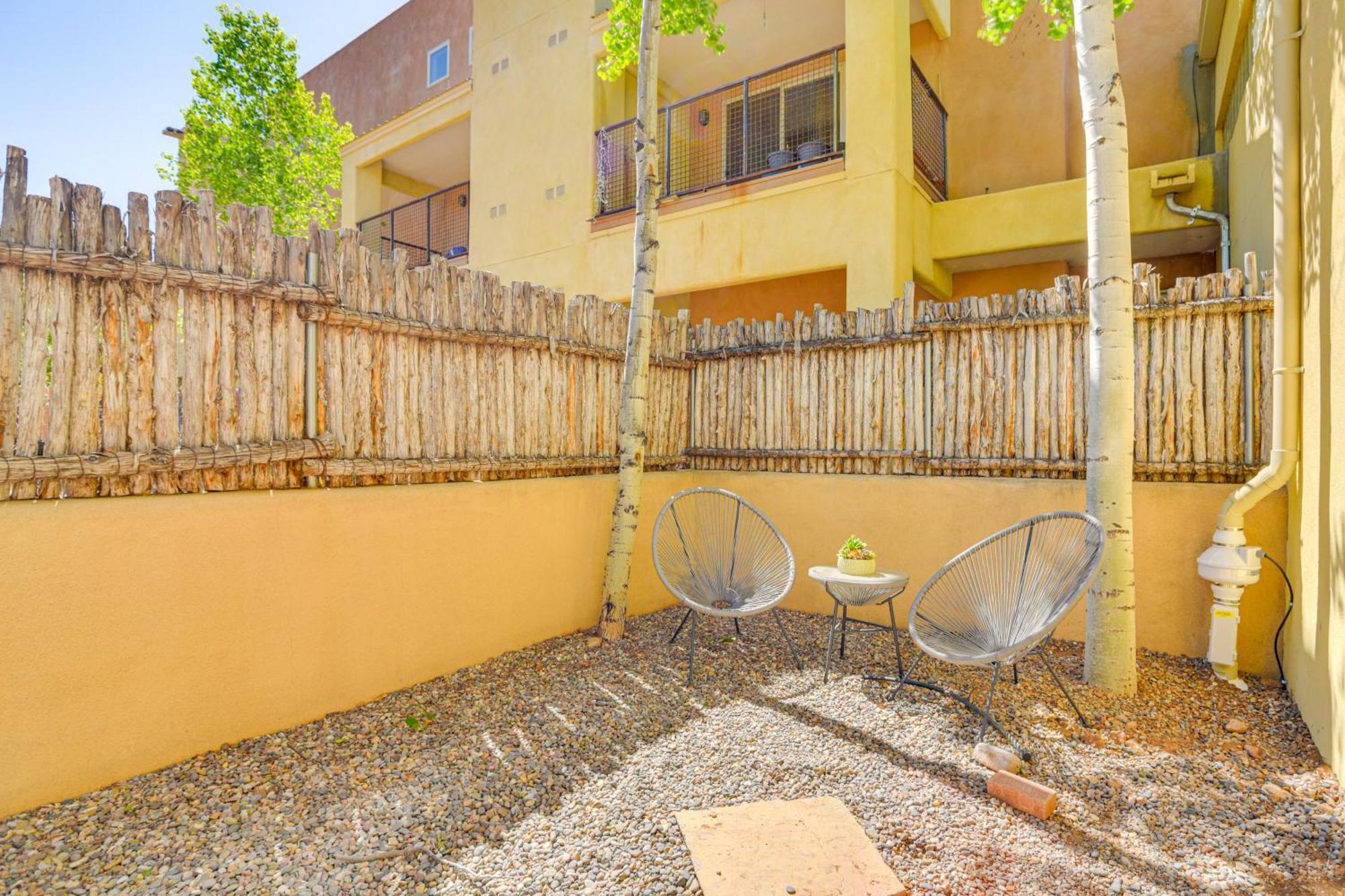 Modern Desert Loft With Fireplace! * Santa Fé